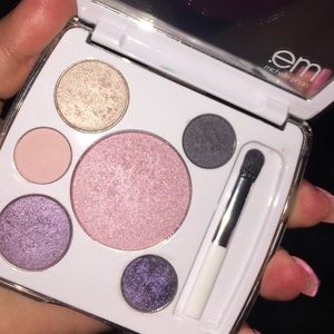 Eyeshadow